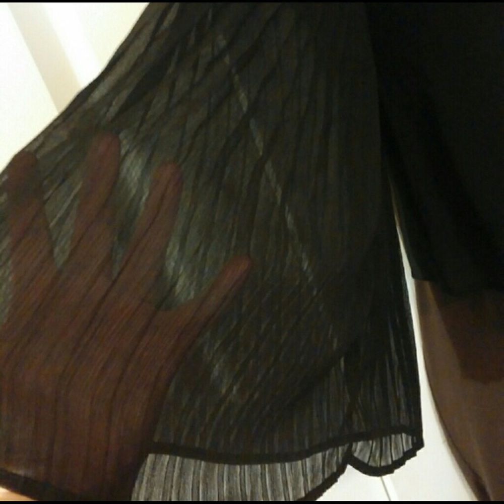 #449 Black Accordion Pleated Top by: “Fire Los Angeles”Sz.XSmall - Picture 4 of 4